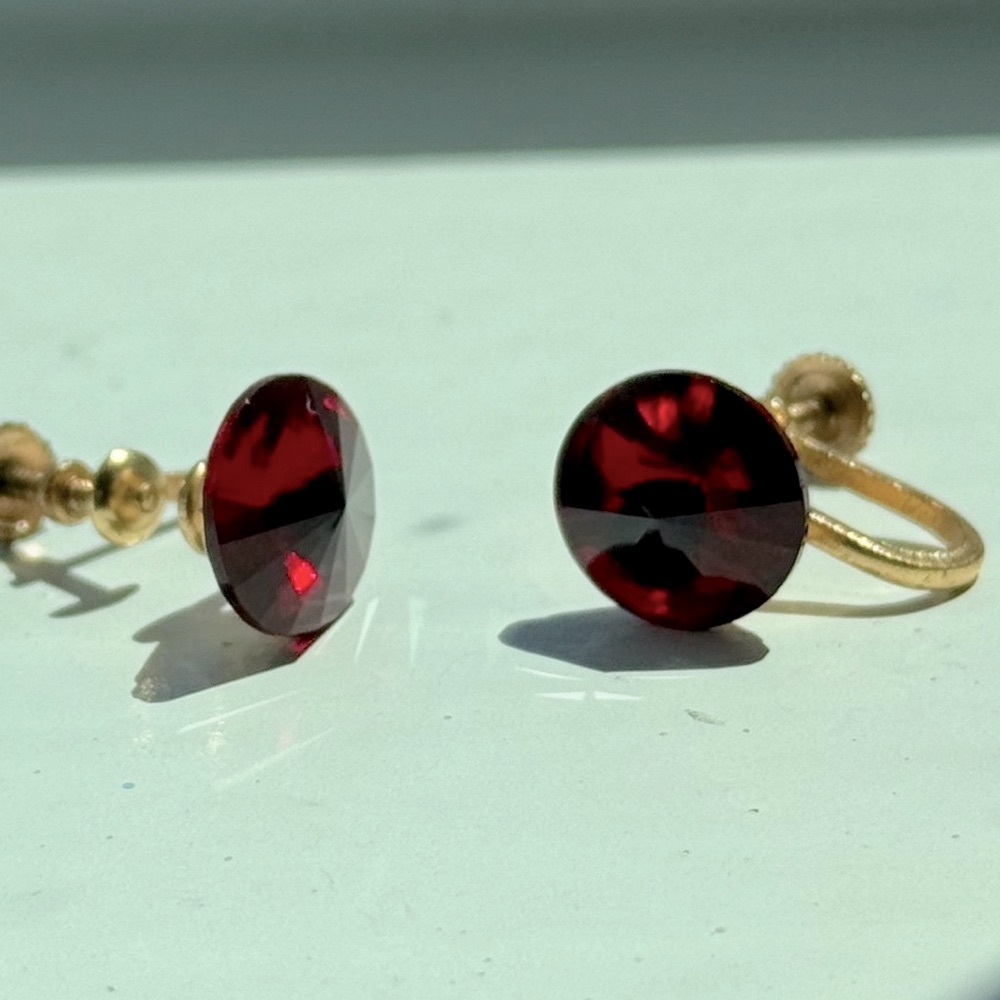 Vintage Gold Tone and Red Sparkly Scew Back Earrings.   Valentines!